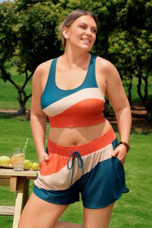Teal Colorblock Plus-Size-Sportshorts mit elastischem Bund und Taschen im stylischen Design