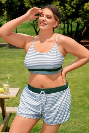 Gestreiftes Plus-Size-Bikini-Oberteil mit verstellbaren Trägern und Boyshorts im charmanten Design