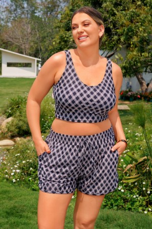 Schwarzes kariertes Plus-Size-Bikini-Oberteil mit breiten Trägern und Boyshorts im sportlichen Design