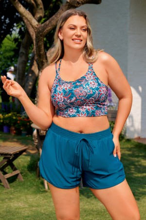 Grünes Blumen-Plus-Size-Bikini-Oberteil mit Spaghettiträgern und Crossback sowie Boyshorts im Set