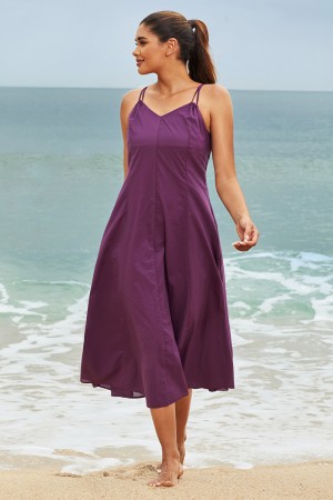 Einfarbiges, lilafarbenes, ärmelloses, lässiges, langes Strandkleid mit V-Ausschnitt und Spaghettiträgern