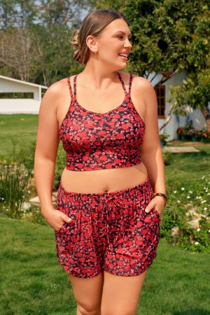 Charmantes rotes Blumen-Plus-Size-Bikini-Oberteil mit hoch taillierten Boyshorts