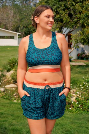 Grünes Leopardenmuster Plus-Size-Bikini-Oberteil mit Rundhalsausschnitt und Racerback sowie Boyshorts im Set